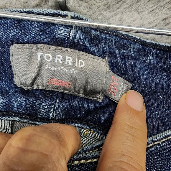 Torrid Jeans Womens 22 Extra Tall Dark Wash Stretch High Rise Jegging *NWT* - Picture 4 of 15
